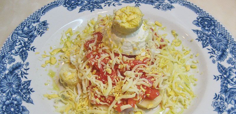 Receta: Ensalada de patata con tomate y queso