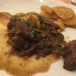 Ciervo guisado con vino tinto